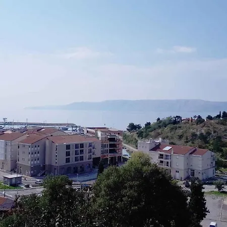 Apartman In 15381 *