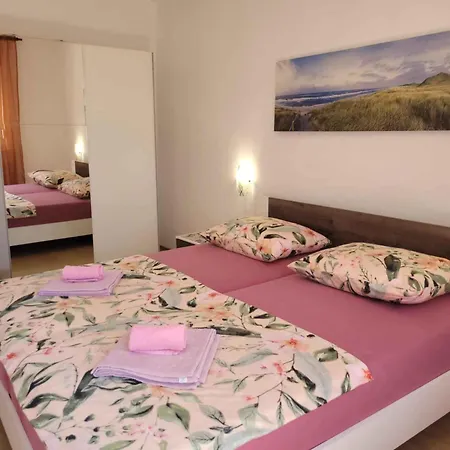 Apartman In 15381