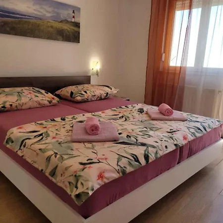 Apartman In 15381