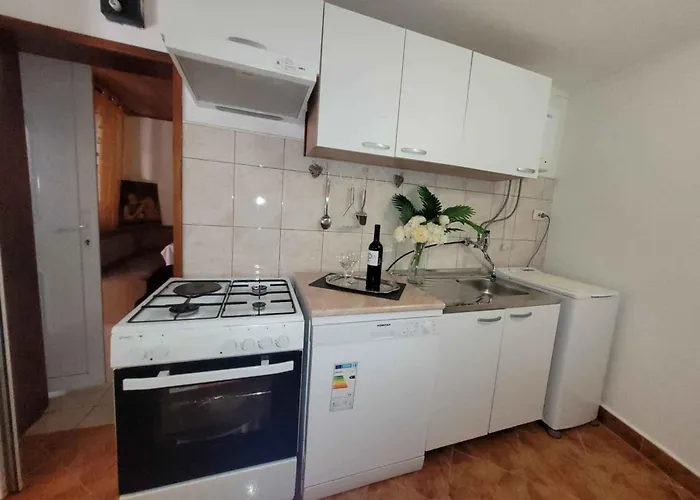 In 15381 Apartament *